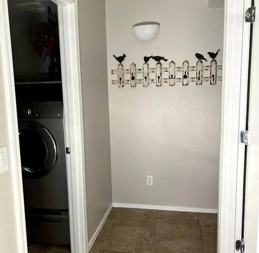 La De Lucy, Llc Holiday home